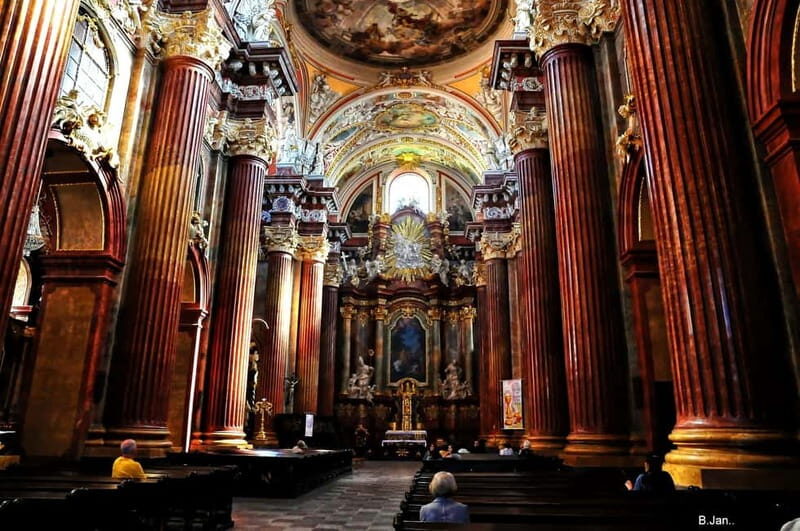 Poznan Old Town and Top Attractions Private Walking Tour - Breaking Down the Experience