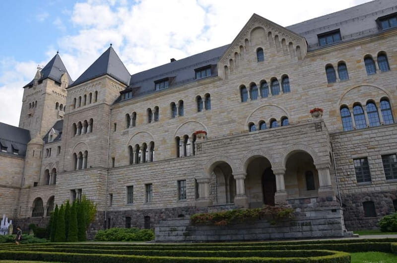 Poznan Old Town and Top Attractions Private Walking Tour - Authentic Stories and Hidden Gems