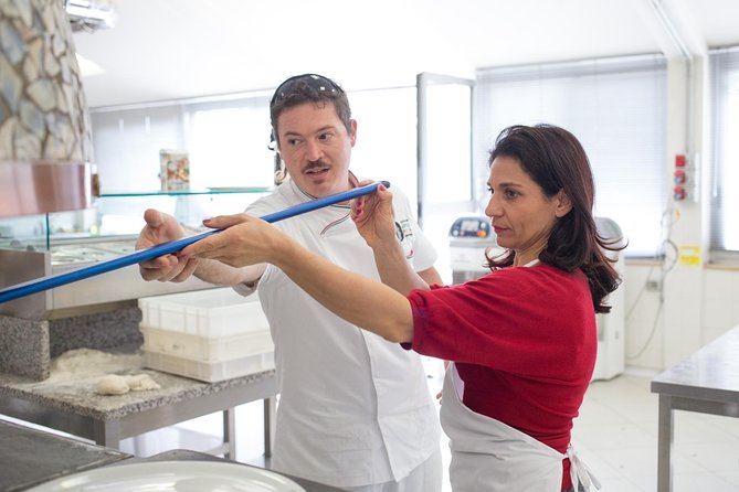 Practical Lesson of Pizza Preparation in Naples at the Pizza Academy - The Sum Up