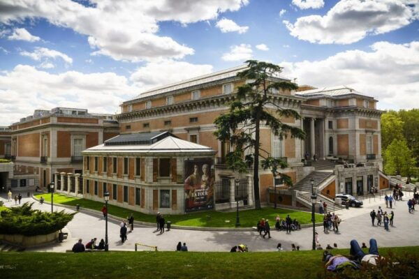 Prado Museum and Bourbon Madrid Guided Tour With Tickets - Meeting Point