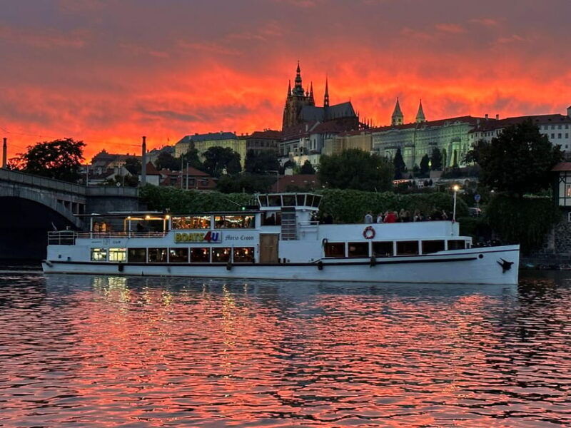 Prague: 1-hour Cruise with Audio Guide - Who Will Enjoy This Cruise?