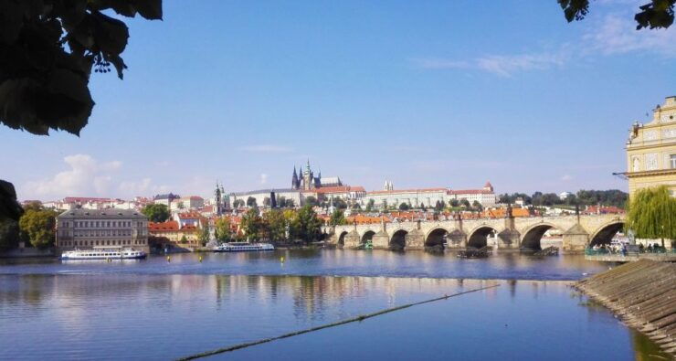 Prague: 2.5-Hour Walking Tour W/ 45 Minute Boat Ride - Tour Experience