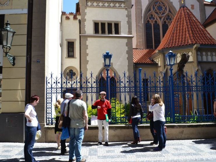 Prague: 2-Hour Old Town and Jewish Ghetto Walking Tour - Tour Experience
