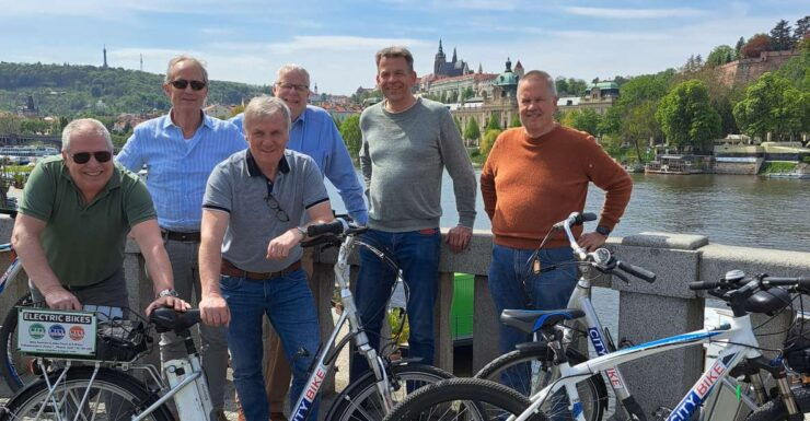 Prague: 2-Hours Guided Electric City Bike Tour - Tour Duration and Guide