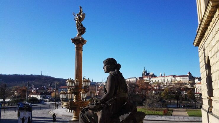 Prague 3-Hour Architectural Tour - Tour Duration and Languages