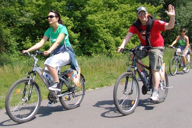 Prague: 3-hour River & Park Bike Tour to Troja Chateau - Reviews