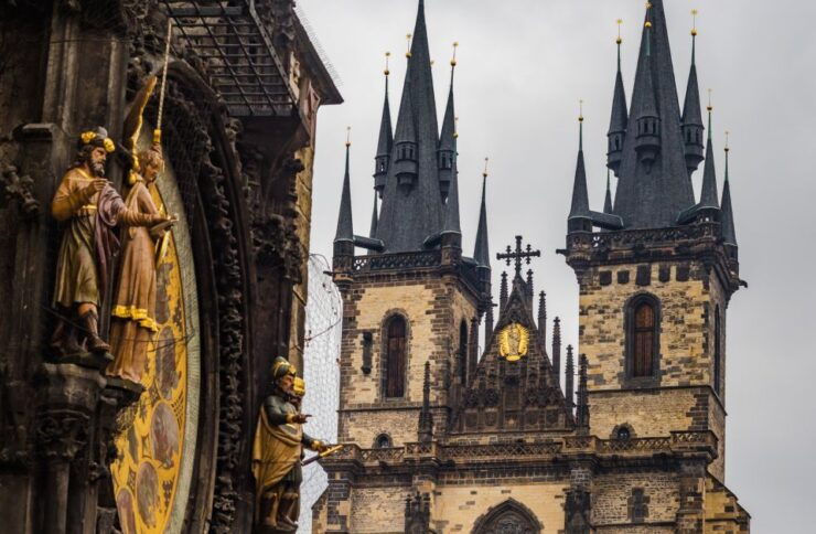 Prague: 3-Hour Walking Tour of Old Town & Prague Castle - Tour Highlights