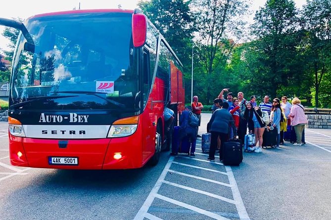 PRAGUE AIRPORT - CITY TRANSFERS in Spanish - Accessibility and Safety Considerations