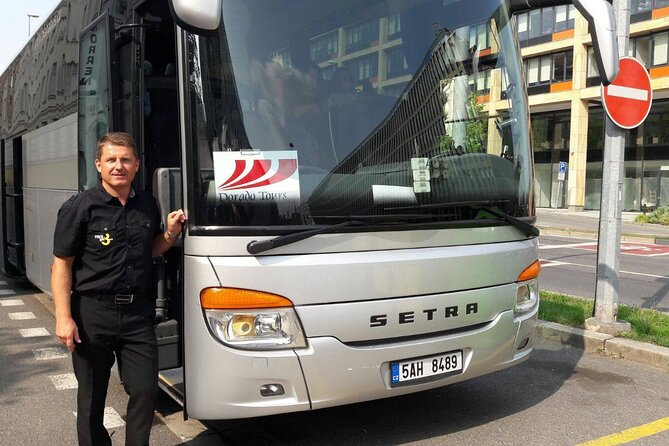 PRAGUE AIRPORT - CITY TRANSFERS in Spanish - Cancellation Policy and Booking Options