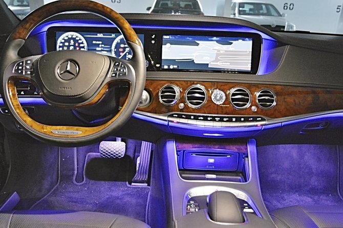 Prague Airport Luxury Transfer by a Mercedes Benz S Class - Service Details