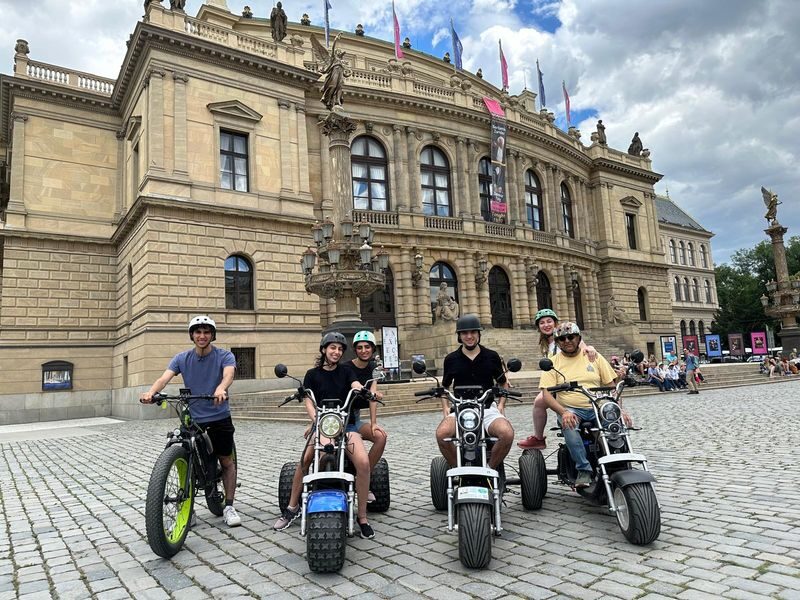 Prague: Amazing Trike Harley Viewpoint Tour with a live guide - A quick ride through Prague’s big views