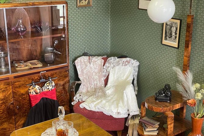 Prague Authentic Vintage Shops Tour - Operational Details