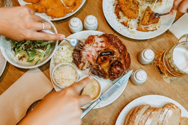 Prague: Award-Winning Old Town Food Tour with Four Drinks - The Experience and Guides