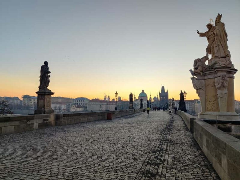 Prague: Before the Crowd Sunrise Tour & Breakfast - Additional Considerations