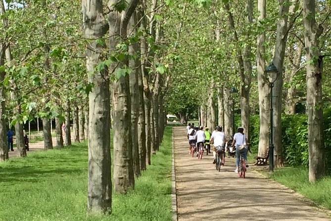 Prague Bike Tour - Stunning Viewpoints, Castle, City & Park - Frequently Asked Questions