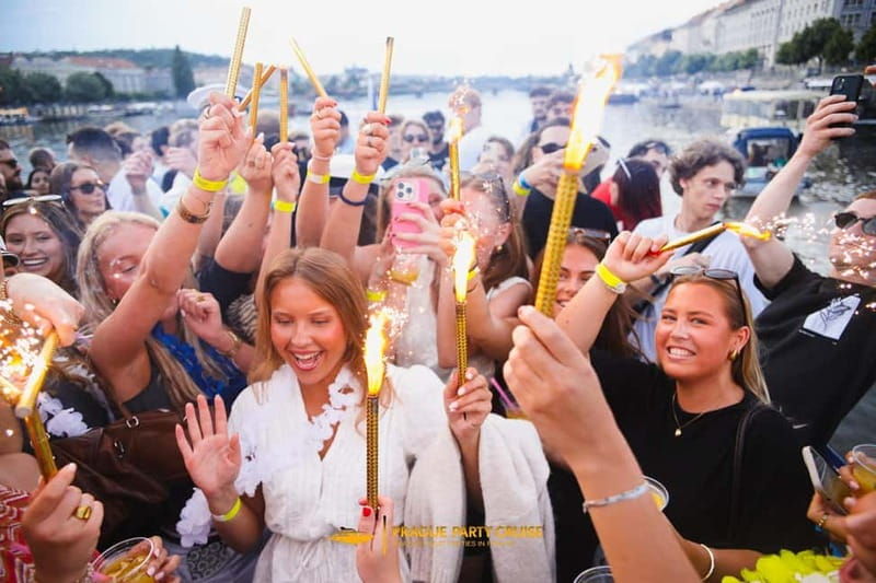 Prague : Boat Party with Afterparty at EPIC - Good To Know