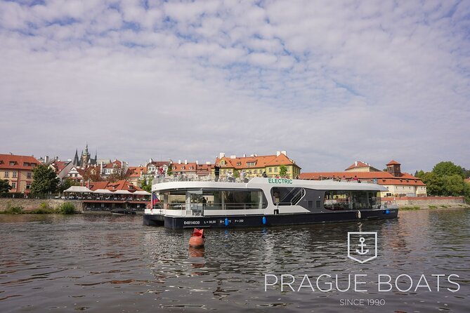 Prague Boats 1-hour Cruise - The Sum Up