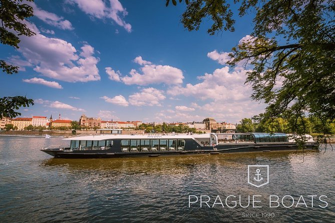 Prague Boats 2-hour Lunch Cruise - Cruise Highlights