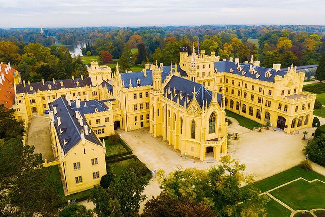 Prague-Budapest One-Way Sightseeing Day Tour - Tour Overview