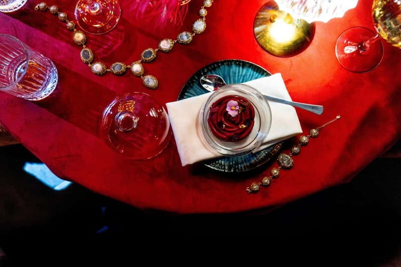 Prague: Cabaret Show at Medusa - Nightlife Prague - The Sum Up