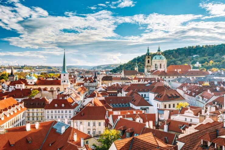 Prague: Castle and Lesser Town Walking Tour With Local Guide - Tour Duration and Language Options