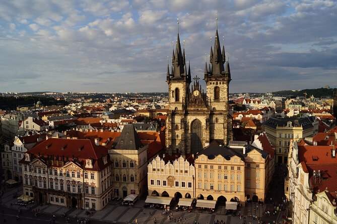 Prague Castle Complex: Small-Group Introduction Tour - Meeting Point Information