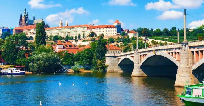 PRAGUE CASTLE: PRIVATE FAIRYTALE WALKING TOUR - Historical Significance of Prague Castle