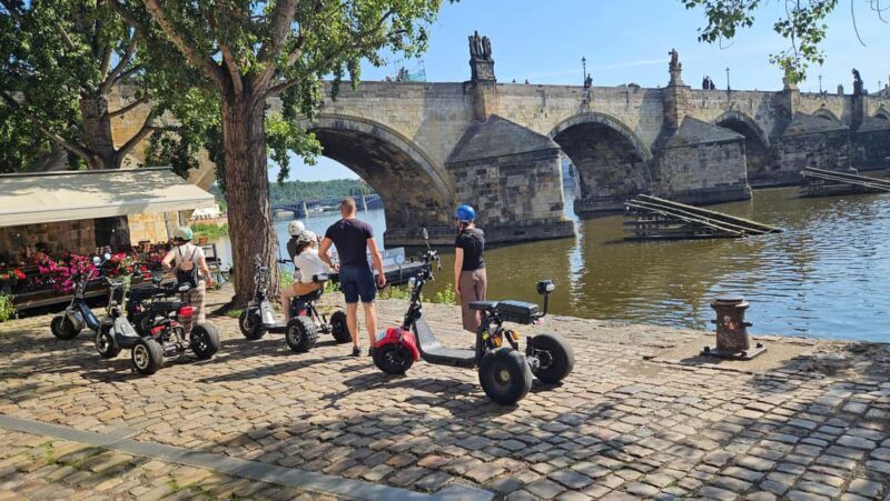 Prague: Castle Viewpoints & Charles Bridge Trike Tour - The Itinerary in Detail