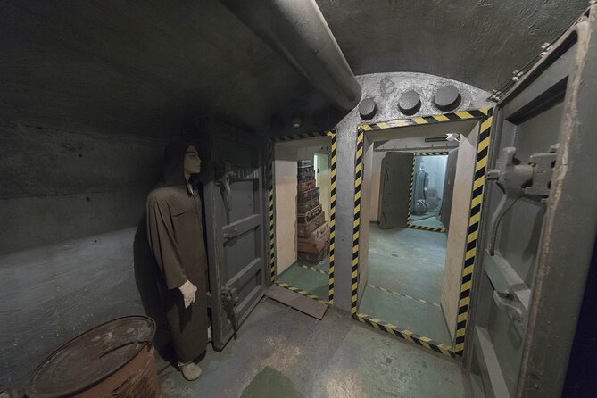 Prague Communism and Nuclear Bunker Tour - Exploring Pragues Communist Past