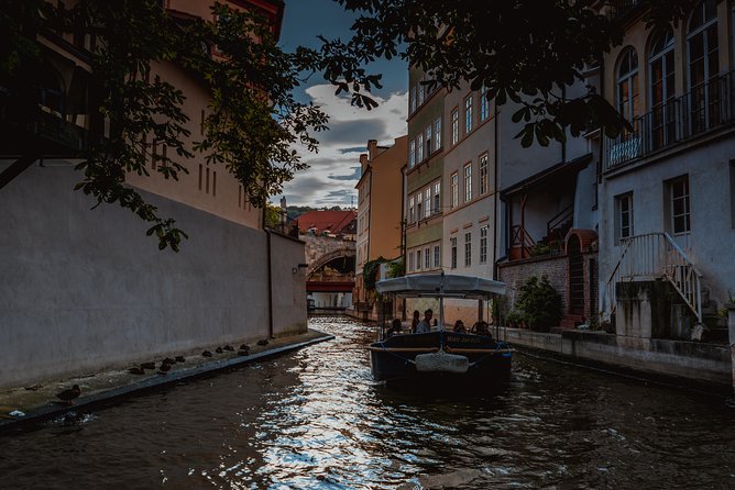 Prague Devils Channel Cruise on Vltava River With Commentary - Captivating Devils Channel Exploration