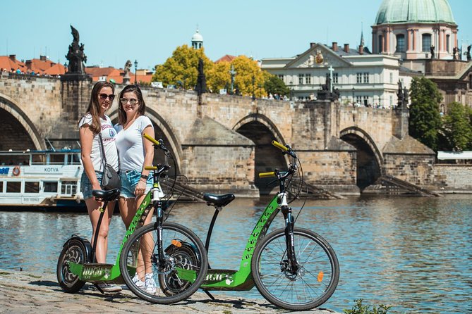 Prague E-scooter Hugo Bike - Rental - Accessibility and Age Requirements