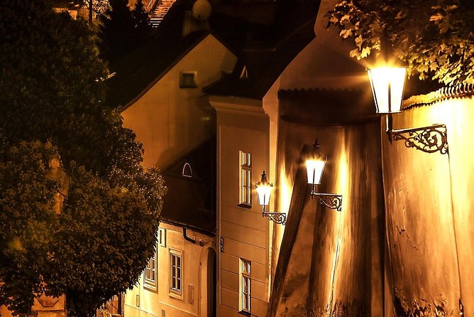 Prague Fairytale Tour: Old Town and Castle Private Tour - Important Information