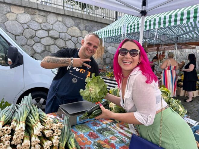 Prague: Farmers Market and Brunch Class With Celebrity Chef - Ingredient Selection Process