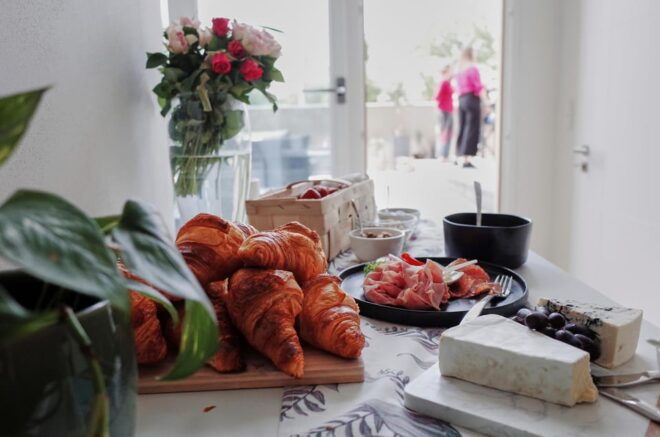 Prague: Farmers Market and Brunch Class With Celebrity Chef - Cooking Class Highlights