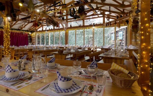 Prague: Folk Dancing Dinner Experience - What to Expect