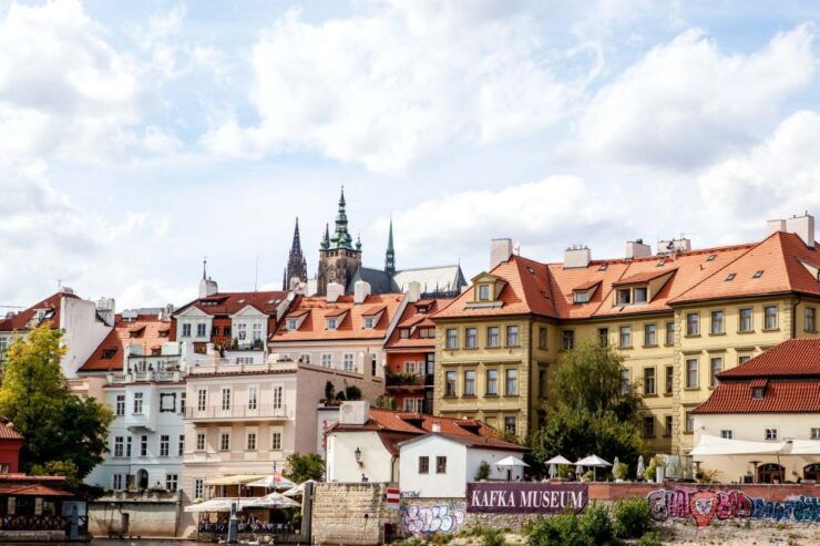 Prague: Full-Day Sightseeing Tour With Cruise and Lunch - Tour Experience