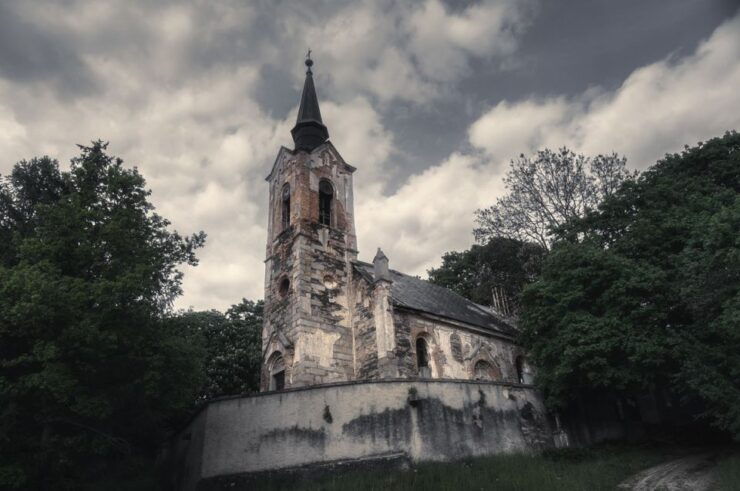 Prague: Ghost Walking Tour - Experience Highlights