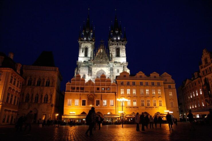Prague: Ghosts and Legends of the Old Town Evening Tour - Tour Duration and Guide Availability