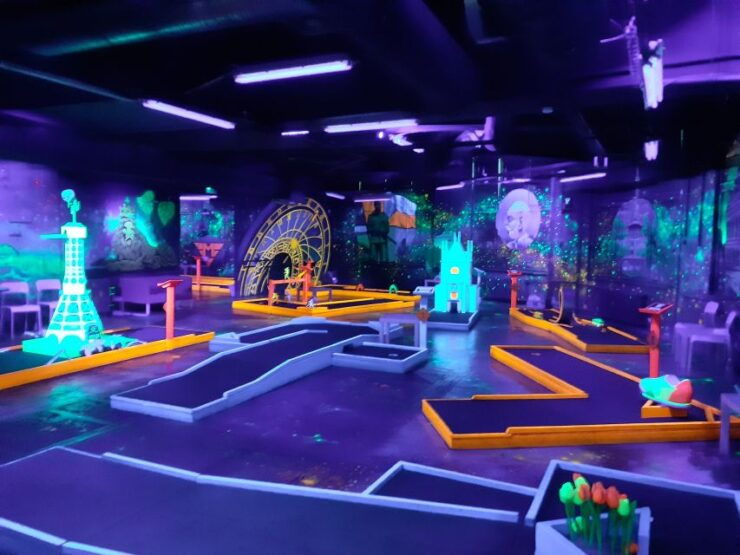 Prague: Glow Golf Mini Golf Game by UV Light - Ticket Details