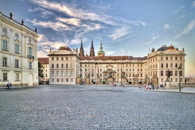 Prague Highlights Tour Including Castle, Old Town Square & Jewish Quarter Visit - The Sum Up