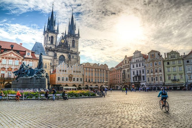 Prague Historical Walking Tour of Old Town, New Town, and The Jewish Quarter - The Jewish Quarter Highlights