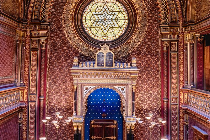 Prague Jewish Quarter And Synagogue Walking Tour - Accessibility Information