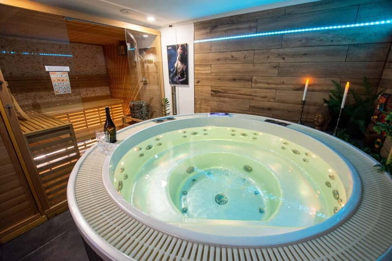 Prague: Modern Private Spa with Jacuzzi and Sauna - Is It Worth the Price?