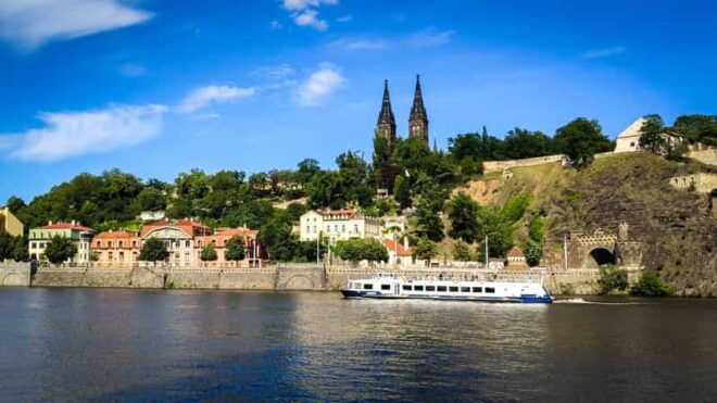 Prague: Narrated Sightseeing Cruise - Customer Insights