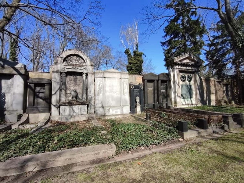 Prague: New Jewish Cemetery Guided Tour - Why You’ll Love This Tour