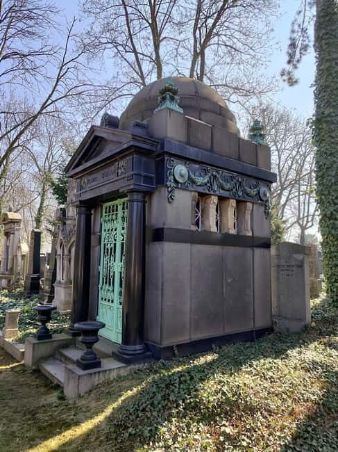 Prague: New Jewish Cemetery Guided Tour - What We Found Most Valuable