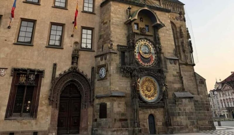 Prague: Old Town and Jewish Quarter Walking Tour - Good To Know