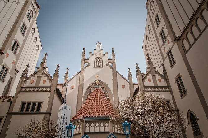 Prague Old Town and Jewish Quarter Walking Tour - Directions and Recommendations