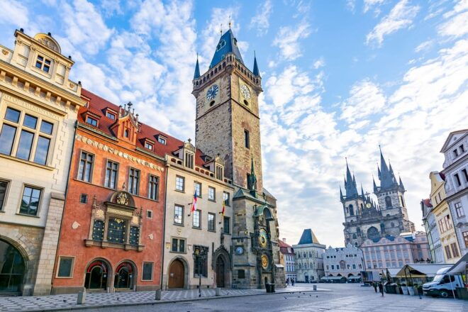 Prague: Old Town Guided Walking Tour and City Boat Ride - Customer Experience