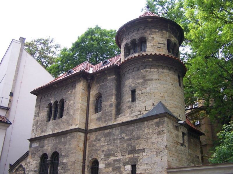 Prague: Old Town, Jewish Quarter & Astro Clock Walking Tour - Good To Know